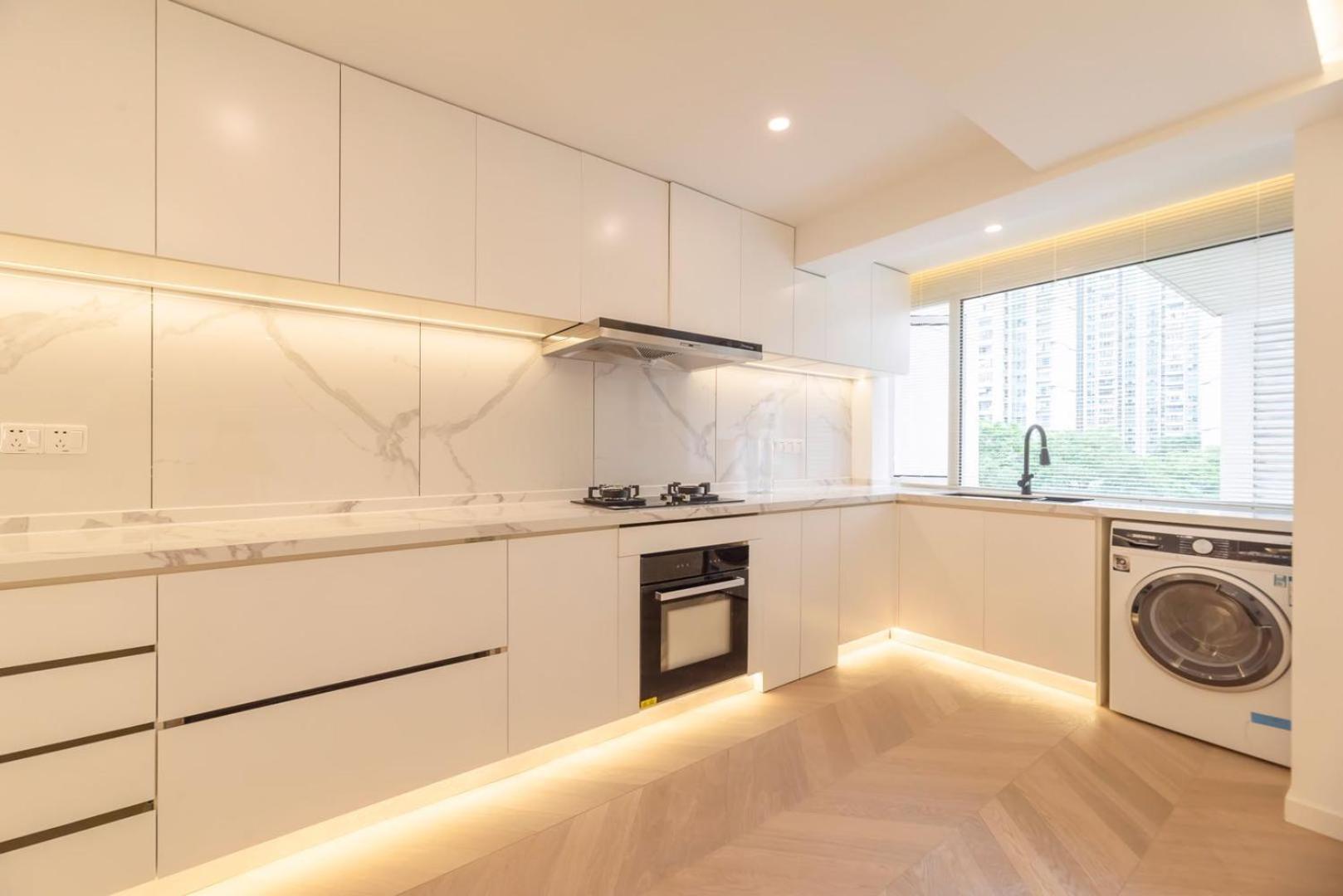 Apartment Downtown Yidu - Near Jing'an Temple Metro Station *
